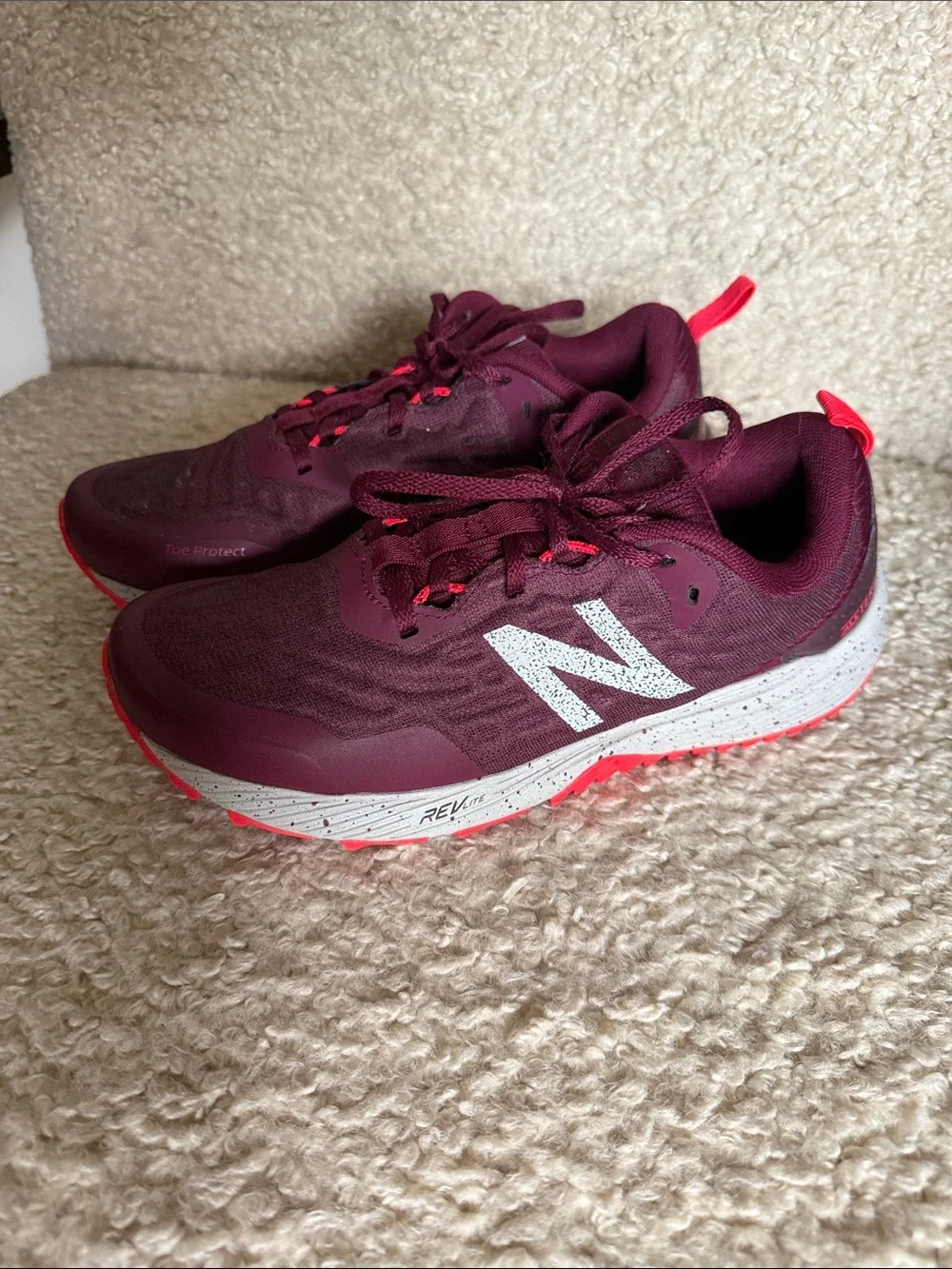 Women’s New Balance Nitrel Sneakers size 8